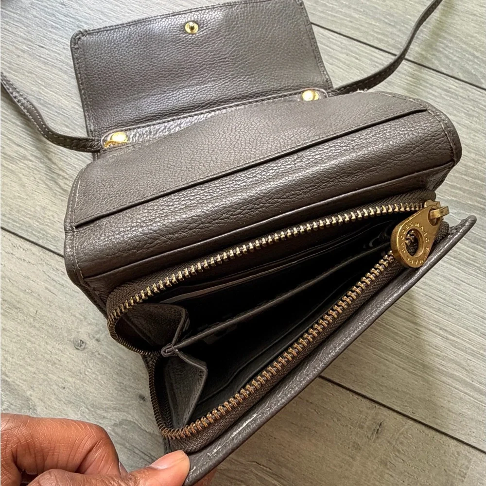 Marc by Marc Jacobs Gray Leather Wallet Crossbody - Picture 4 of 9